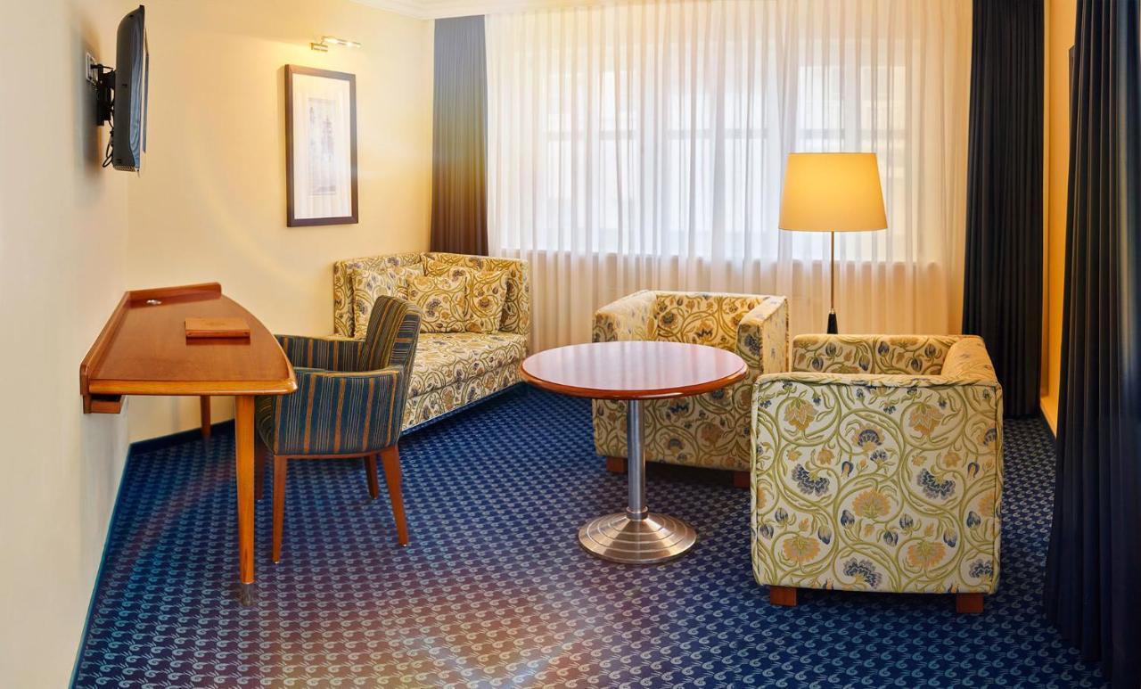 Neptun Hotel Ostseebad Kühlungsborn Екстериор снимка