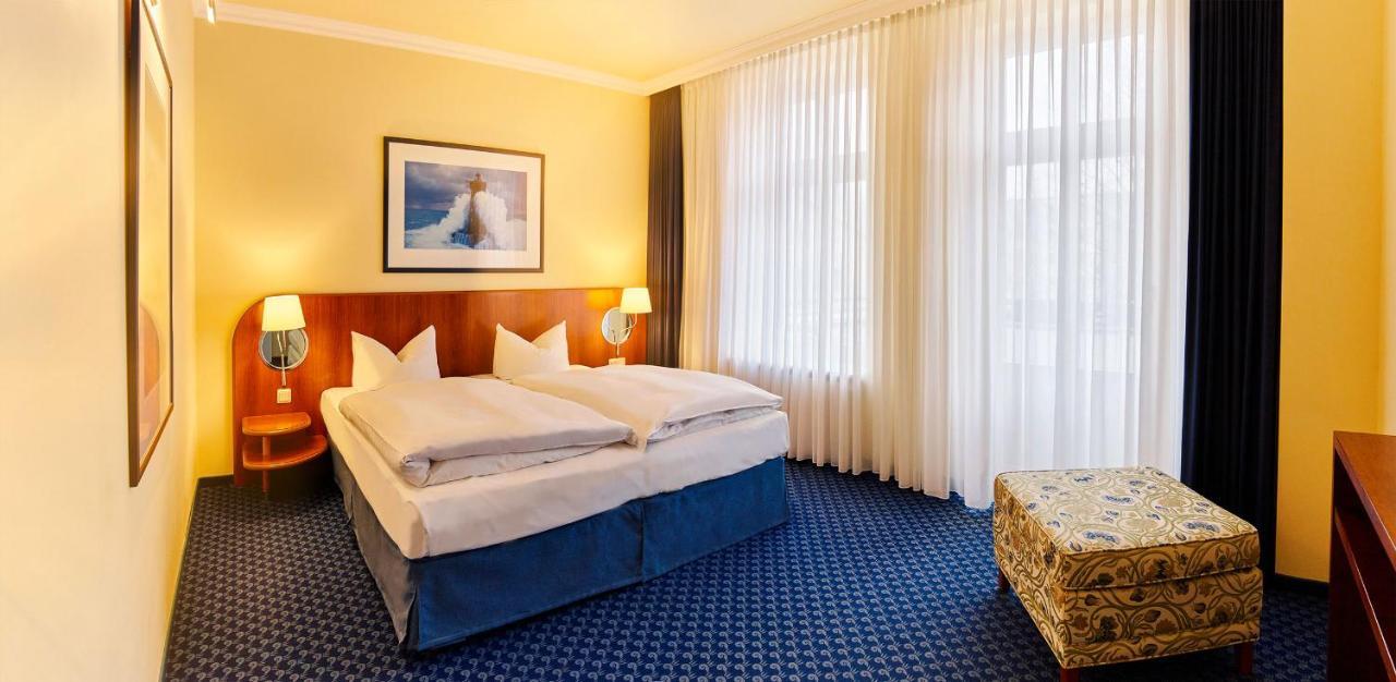 Neptun Hotel Ostseebad Kühlungsborn Стая снимка