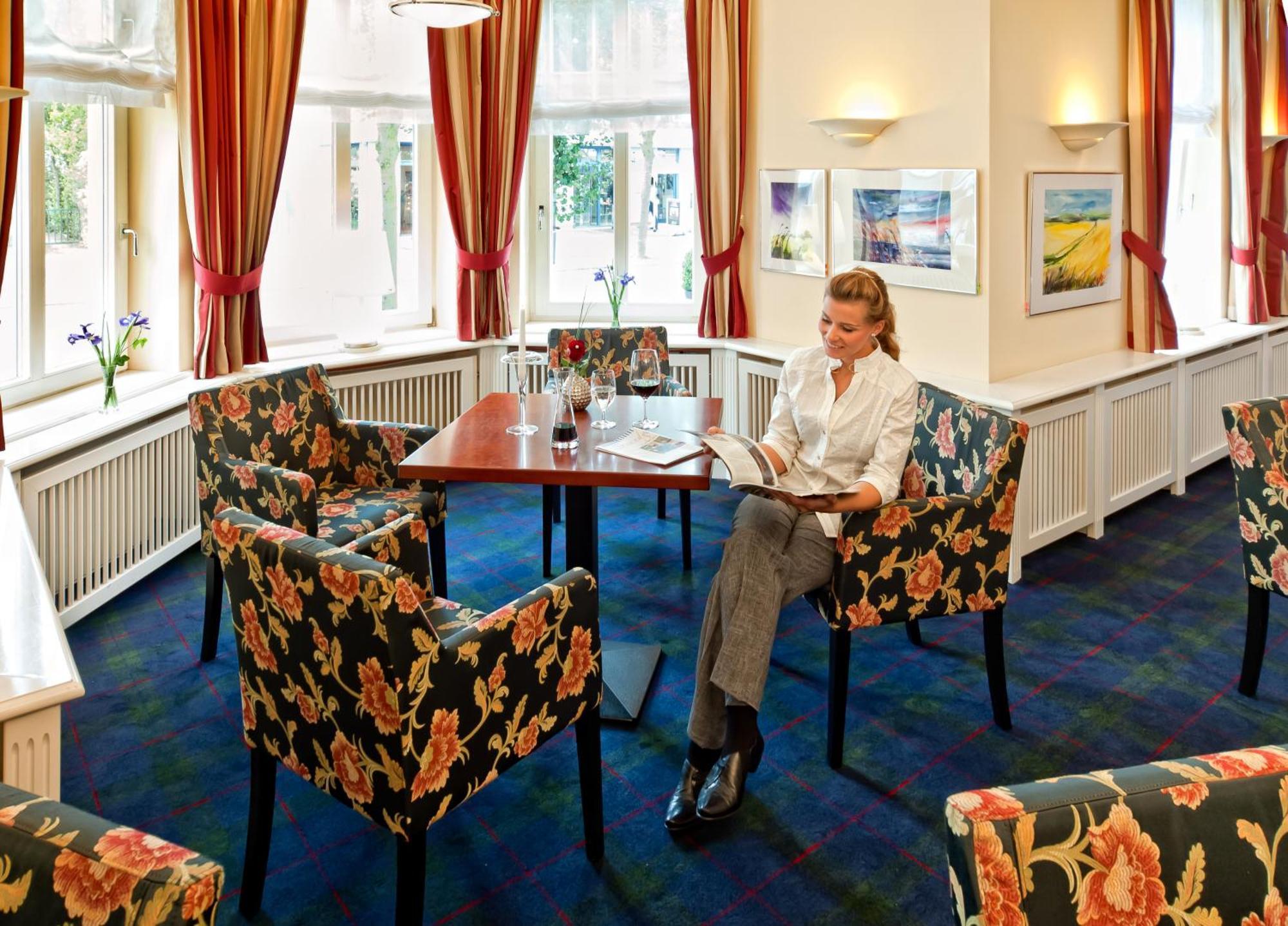 Neptun Hotel Ostseebad Kühlungsborn Екстериор снимка
